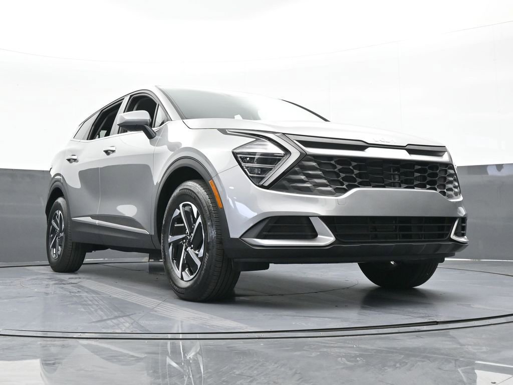 Used 2025 Kia Sportage LX image 55