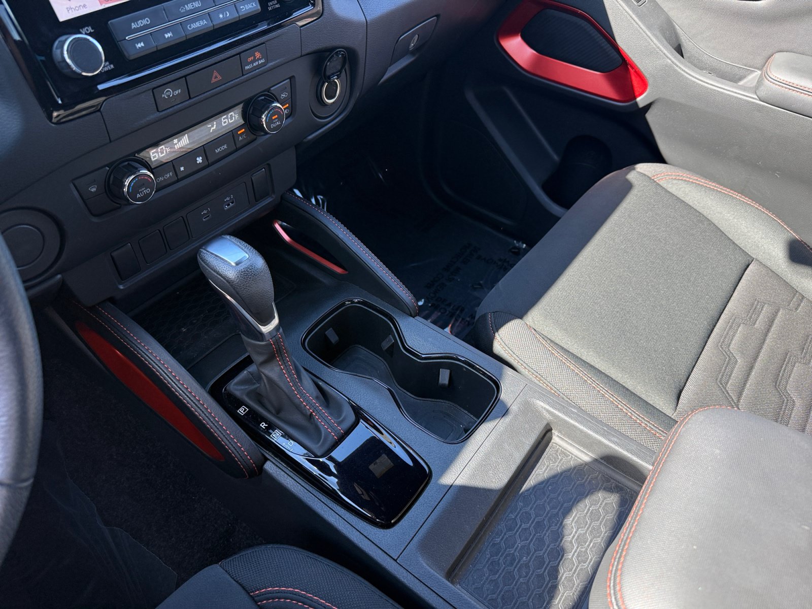 Used 2024 Nissan Frontier Pro-X RWD image 13