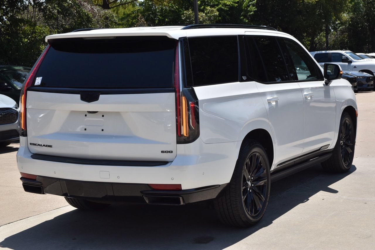 Used 2022 Cadillac Escalade Sport w/ Touring Package AWD/4WD image 8
