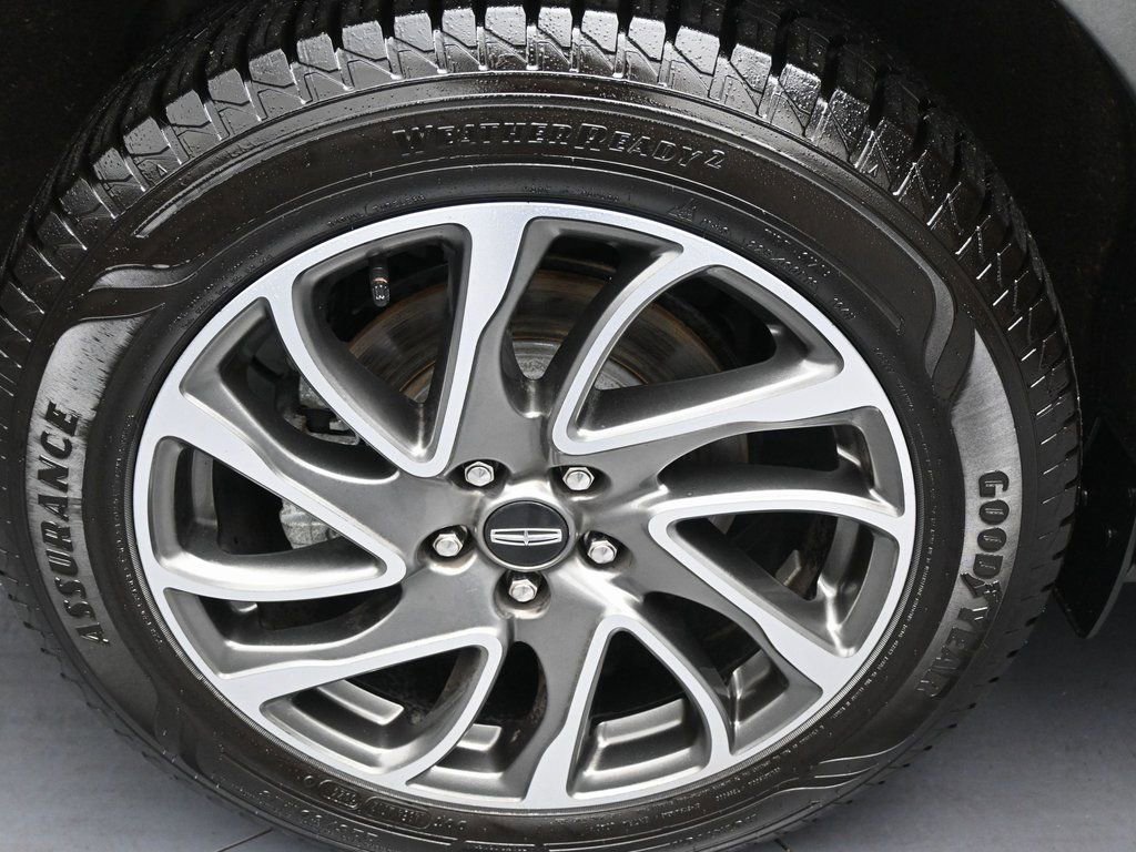 Used 2022 Lincoln Corsair AWD w/ Equipment Group 101A image 33