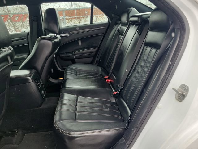 Used 2014 Chrysler 300 S image 27