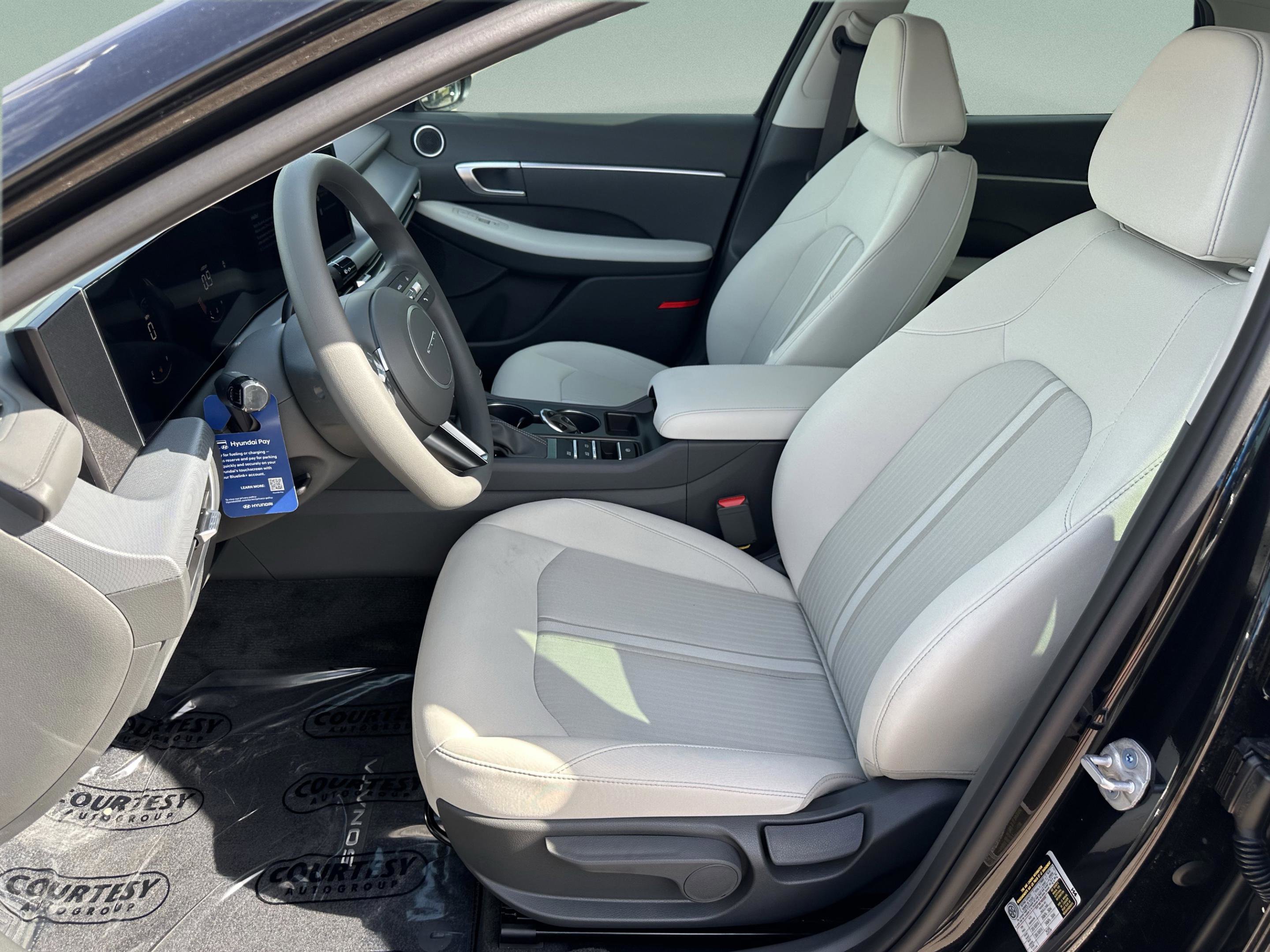 New 2026 Hyundai Sonata SE FWD image 15