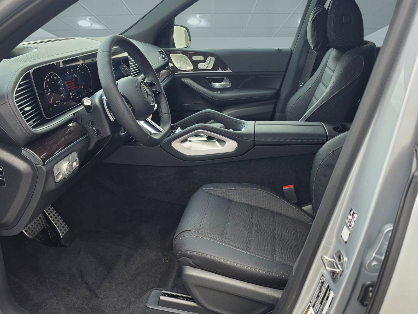 New 2026 Mercedes-Benz GLS 450 4MATIC image 3