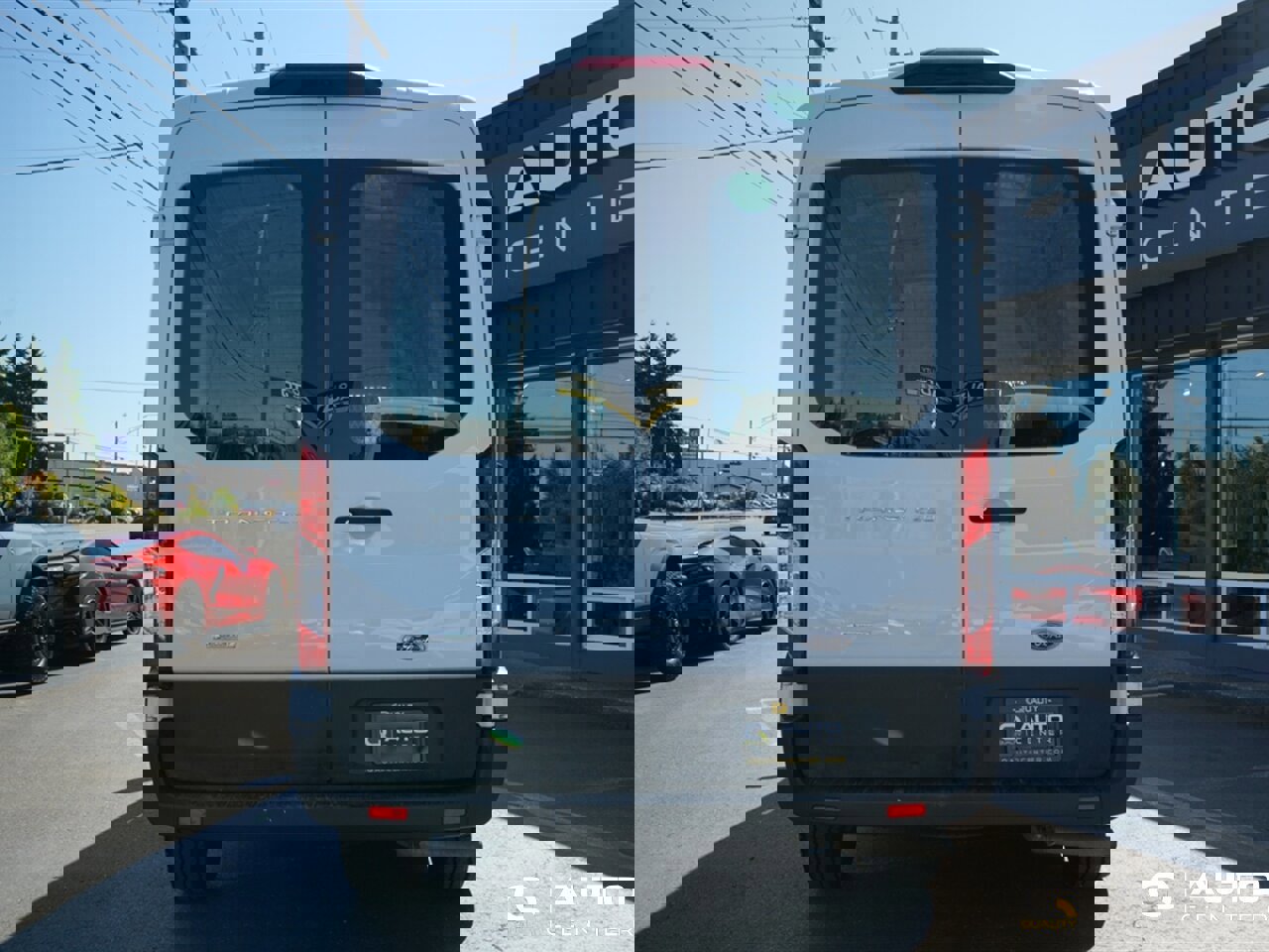 Used 2023 Ford Transit 250 Medium Roof image 5