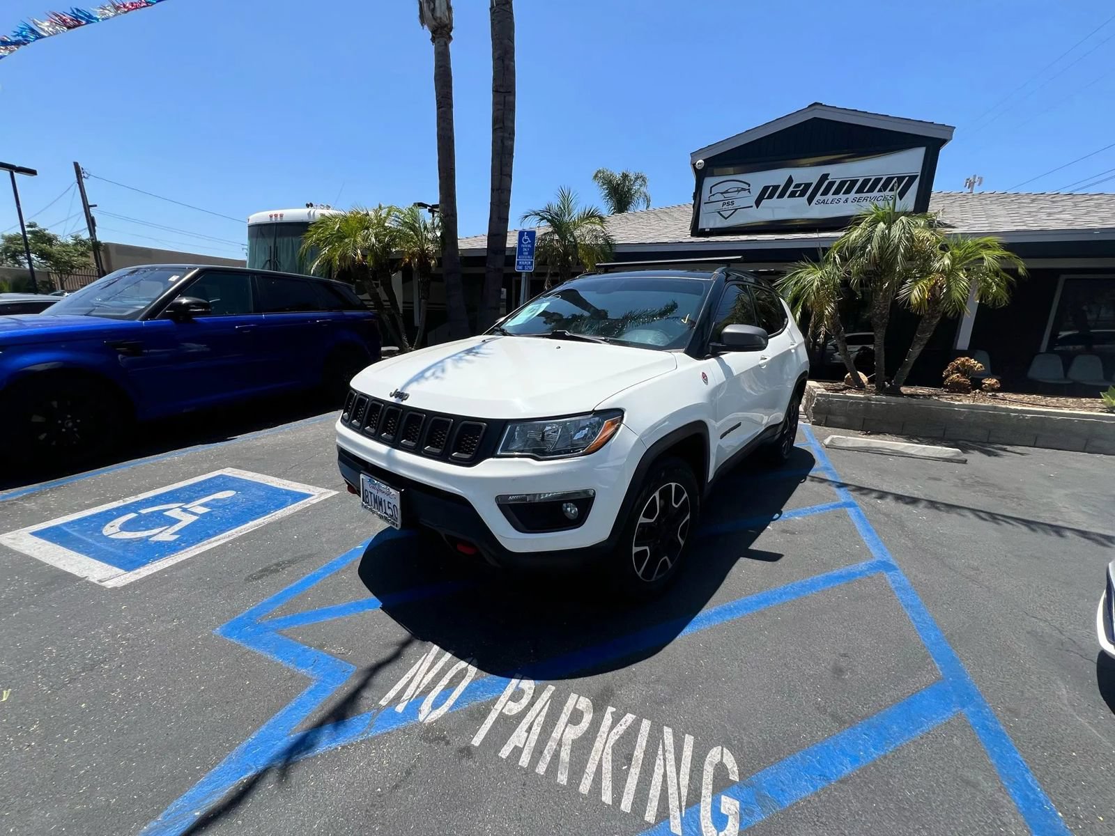 Used 2019 Jeep Compass Trailhawk AWD/4WD image 3