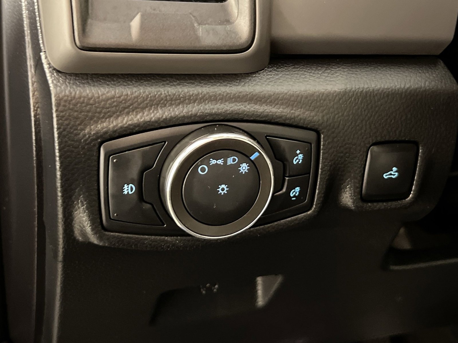 Used 2020 Ford Ranger XL w/ Equipment Group 101A Mid image 29