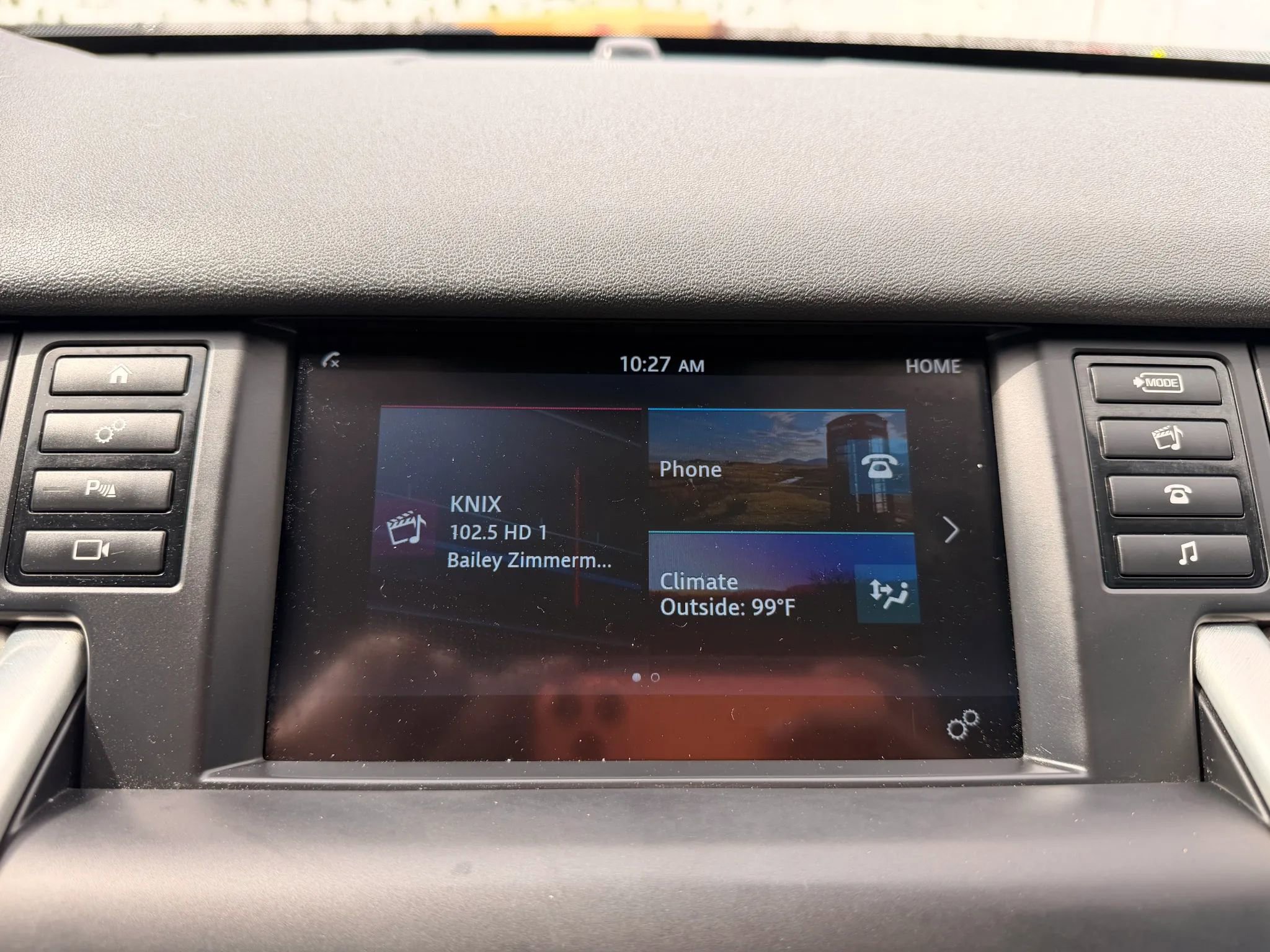 Used 2017 Land Rover Discovery Sport SE image 19