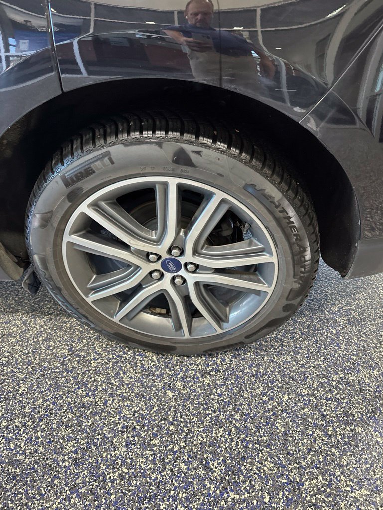 Used 2019 Ford Edge Titanium w/ Cold Weather Package AWD/4WD image 24