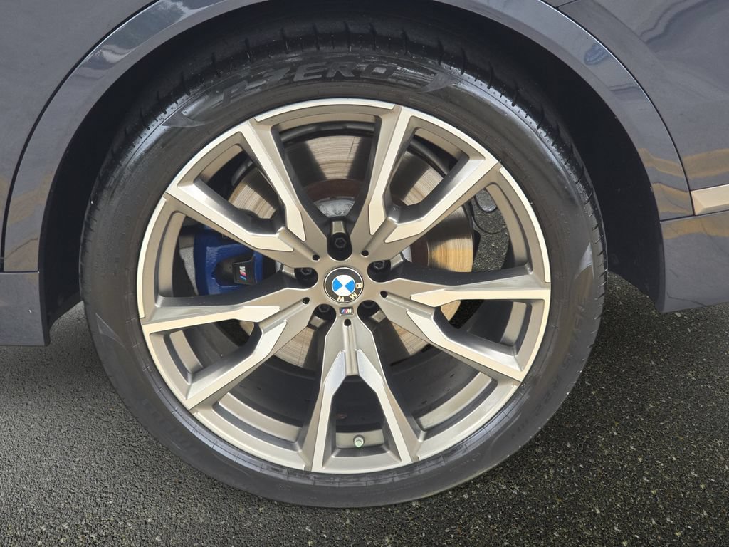 Used 2022 BMW X7 M50i w/ Cold Weather Package AWD/4WD image 30