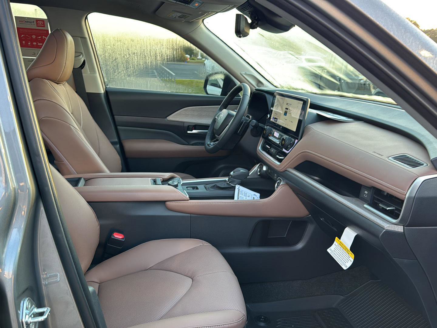 New 2026 Toyota Grand Highlander Platinum image 10