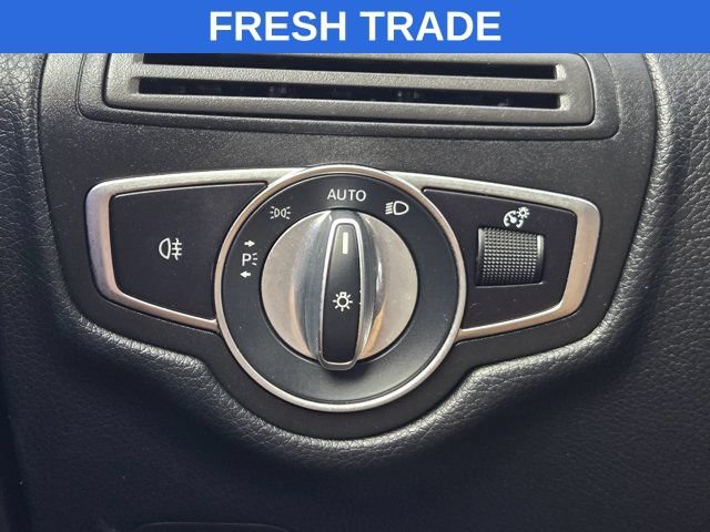 Used 2021 Mercedes-Benz GLC 300 4MATIC image 23