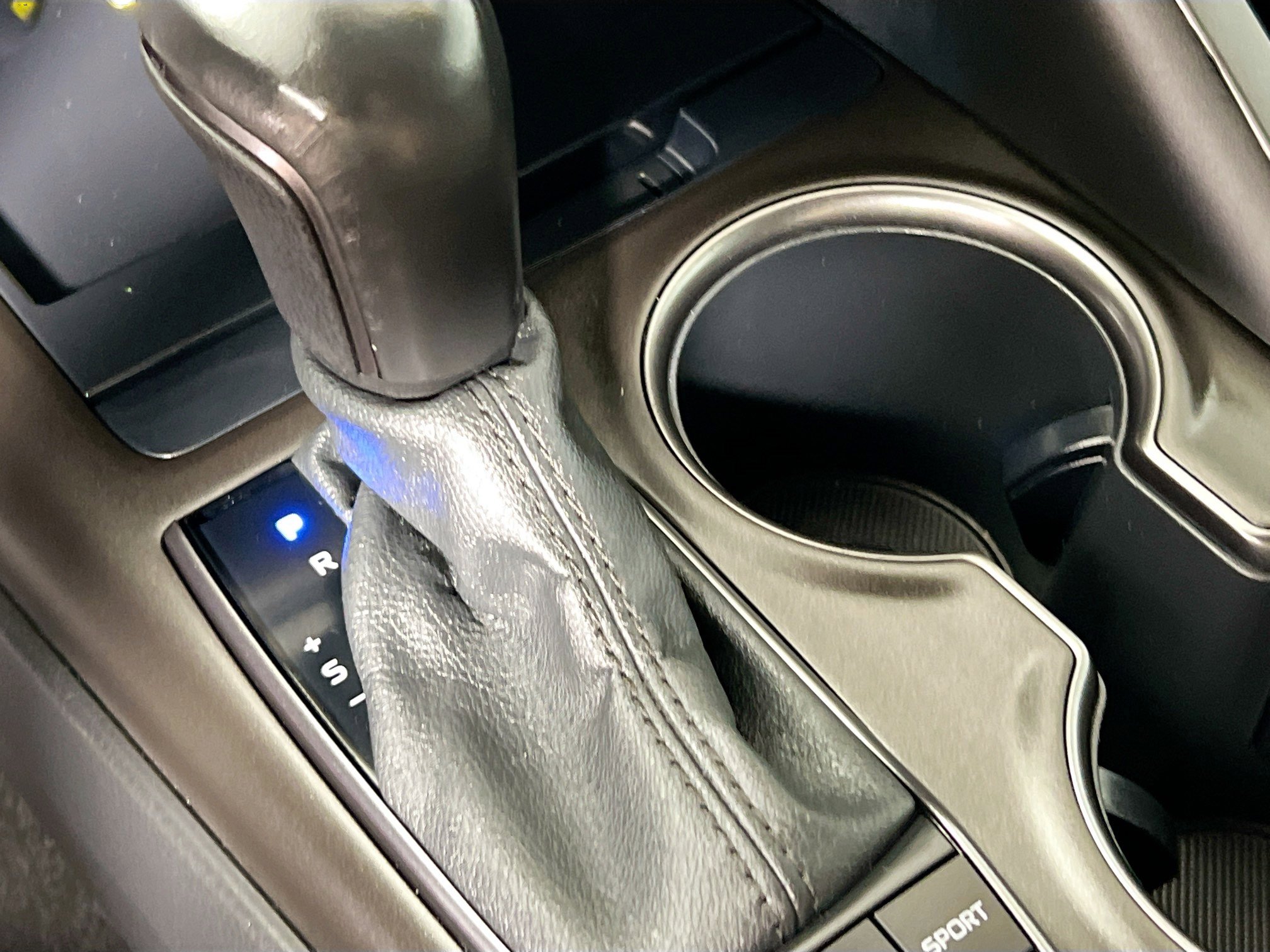 Used 2022 Toyota Camry XSE image 25