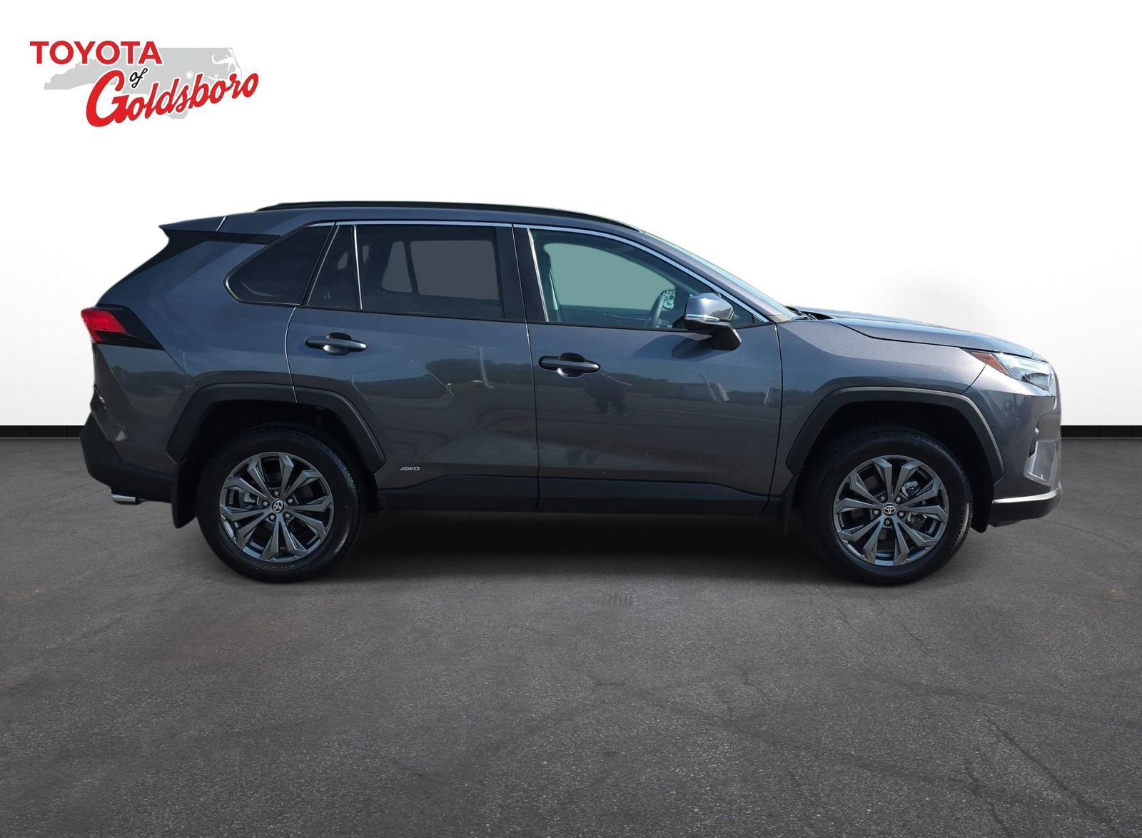 Used 2024 Toyota RAV4 XLE Premium image 4