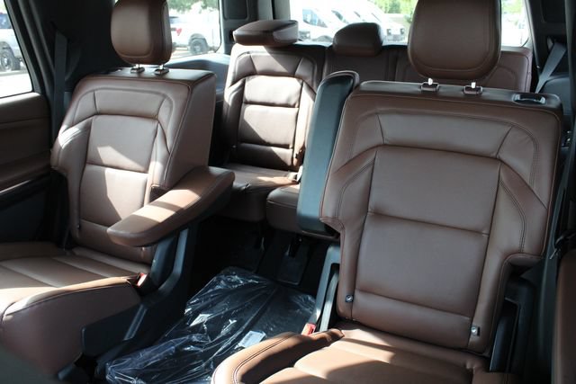 New 2027 Lincoln Navigator Reserve AWD/4WD image 20