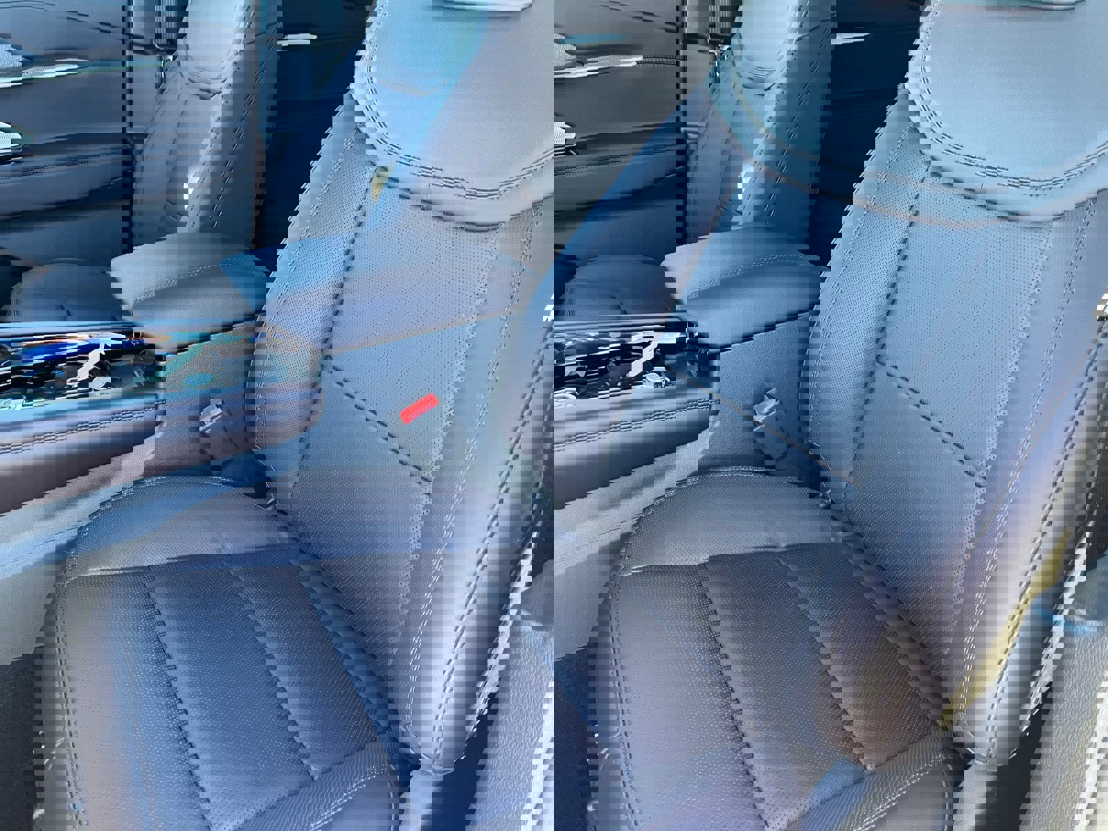 New 2026 Ford Explorer Platinum image 25