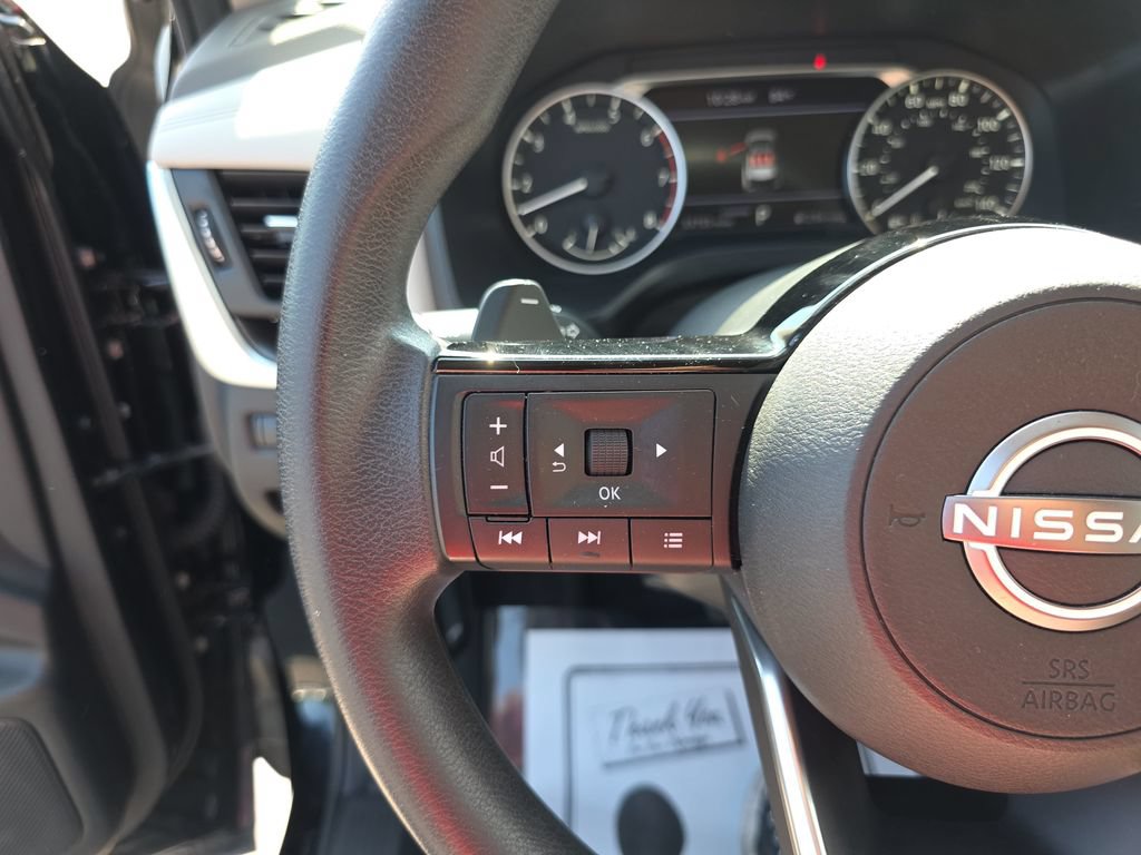 Used 2023 Nissan Rogue SV FWD image 17