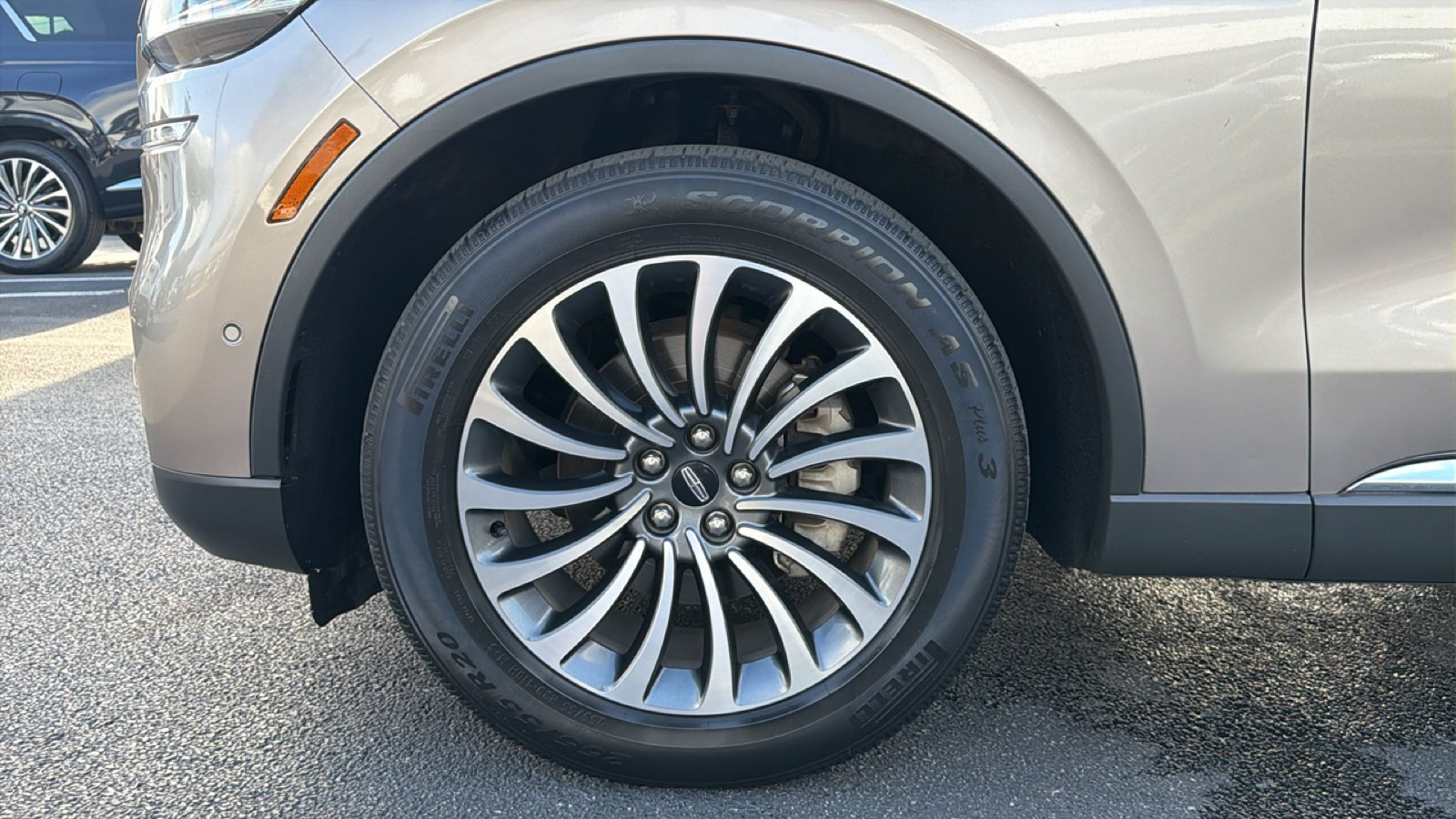 Used 2020 Lincoln Aviator Reserve w/ Equipment Group 201A RWD image 10