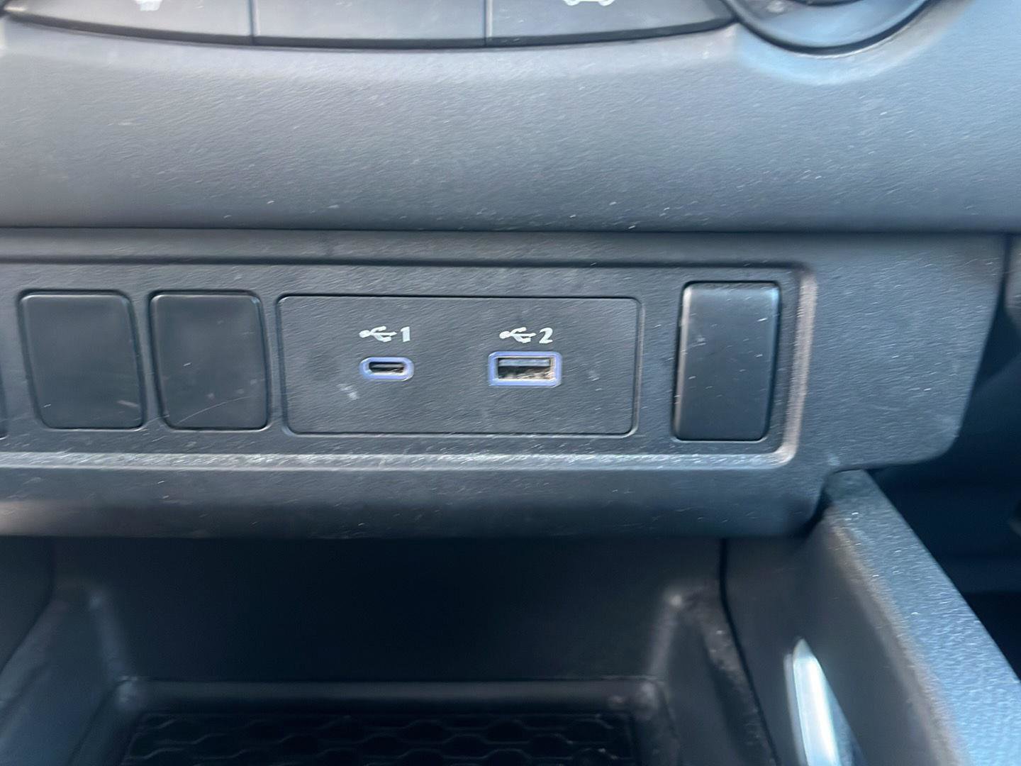 Used 2024 Nissan Frontier SV image 21