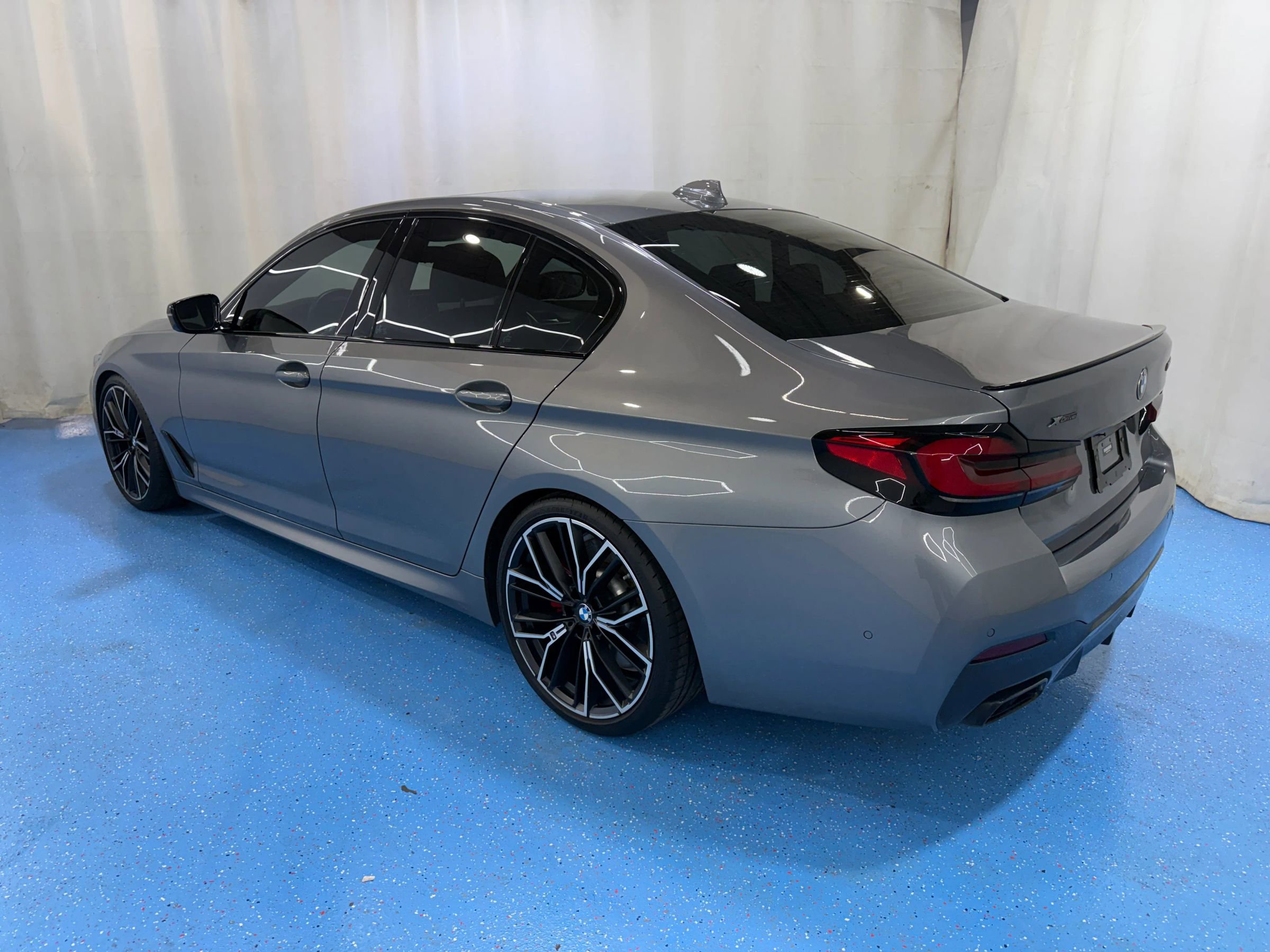 Used 2023 BMW M550i xDrive w/ Premium Enhanced Package AWD/4WD image 7