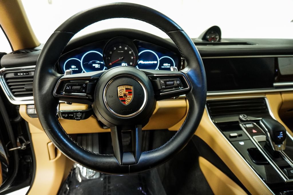 Used 2023 Porsche Panamera 4 Platinum Edition AWD/4WD image 15