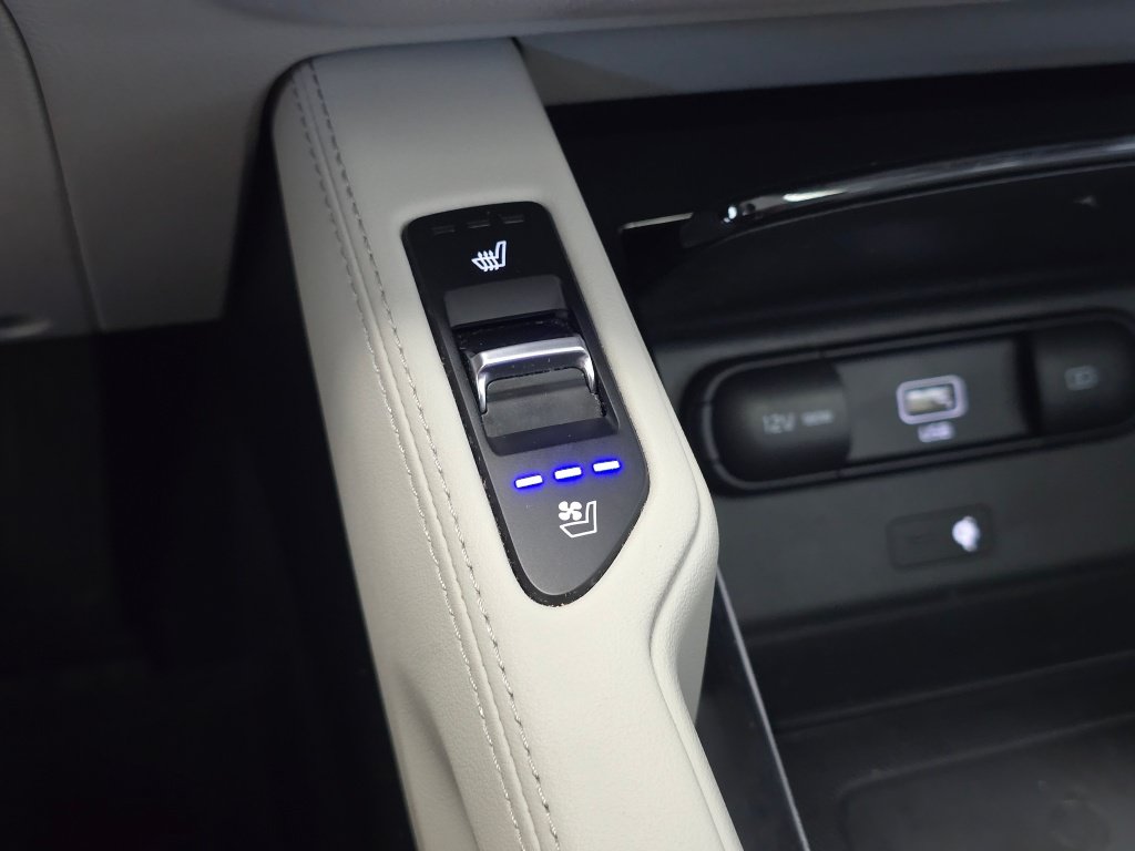 Used 2020 Kia Telluride EX AWD/4WD image 31