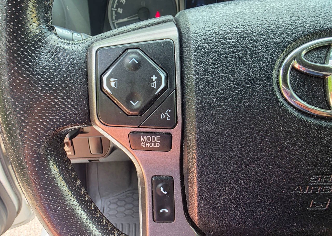 Used 2016 Toyota Tacoma Limited w/ Towing Package AWD/4WD image 20