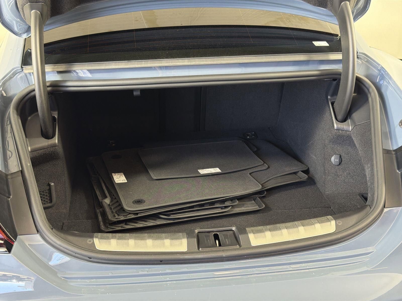 Used 2023 Audi e-tron GT Premium Plus image 28