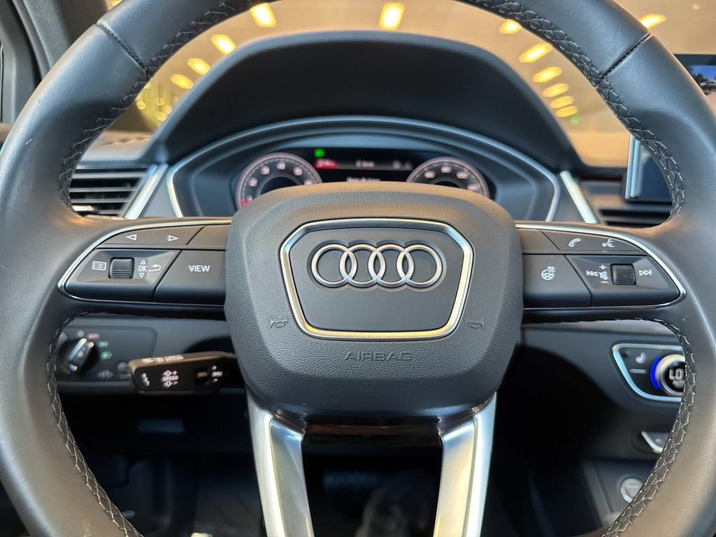 Used 2025 Audi Q5 2.0T Premium AWD/4WD image 32