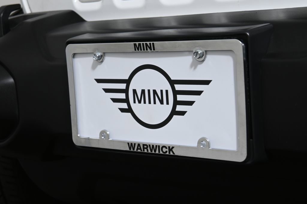 Used 2021 Jeep Wrangler Unlimited Sahara w/ Cold Weather Group image 13