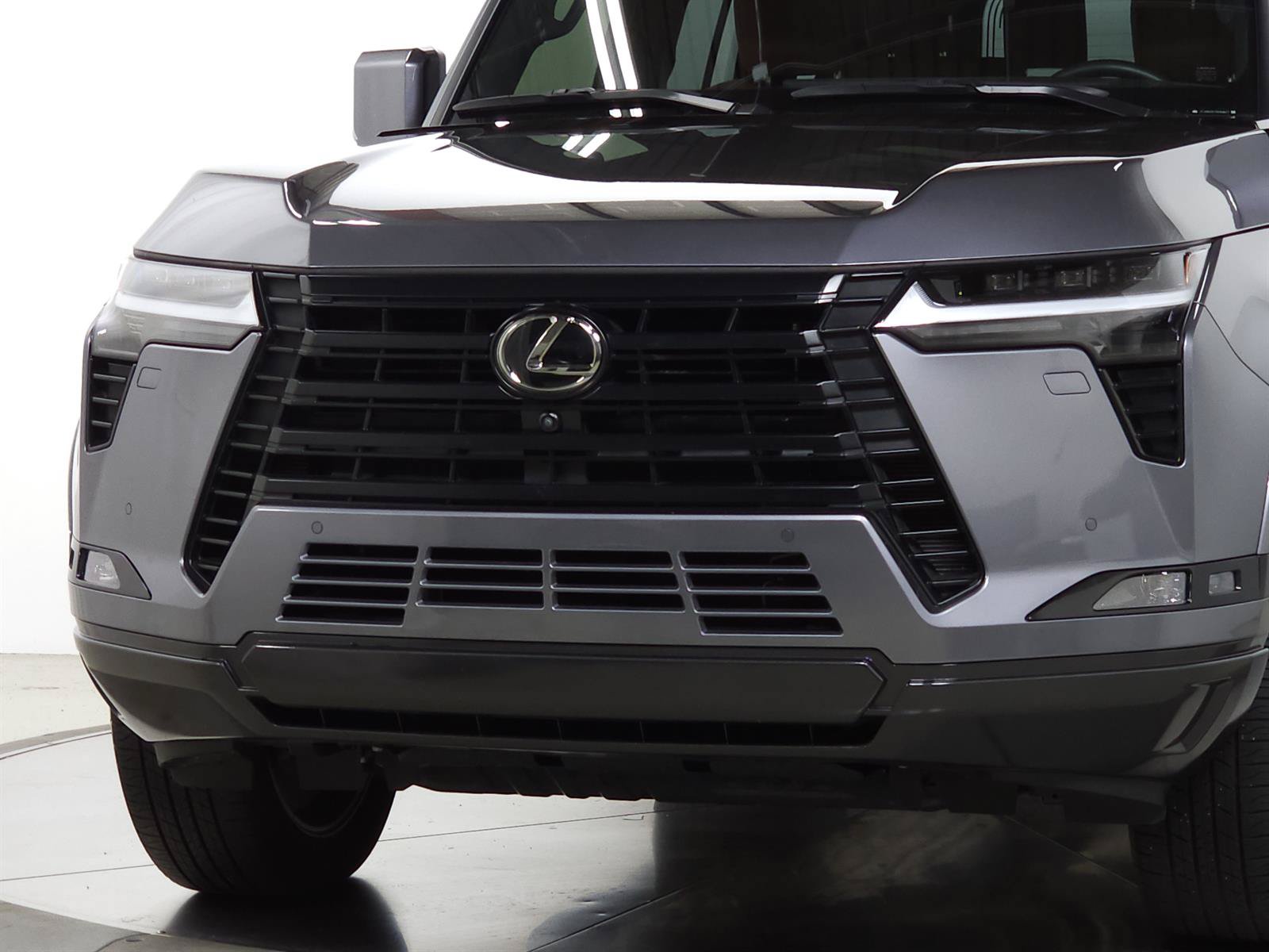 Certified 2025 Lexus GX 550 w/ Cold Area Package AWD/4WD video 3