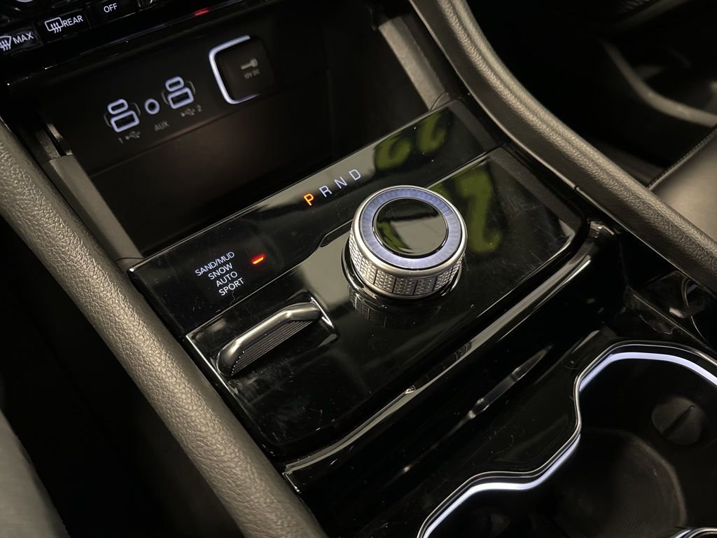 Used 2023 Jeep Grand Cherokee Limited w/ Trailer Tow Prep Group (B) image 11