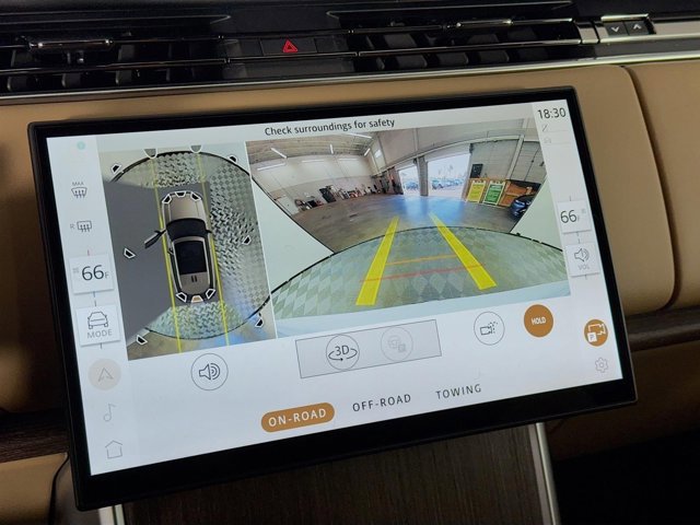 New 2026 Land Rover Range Rover SE image 17