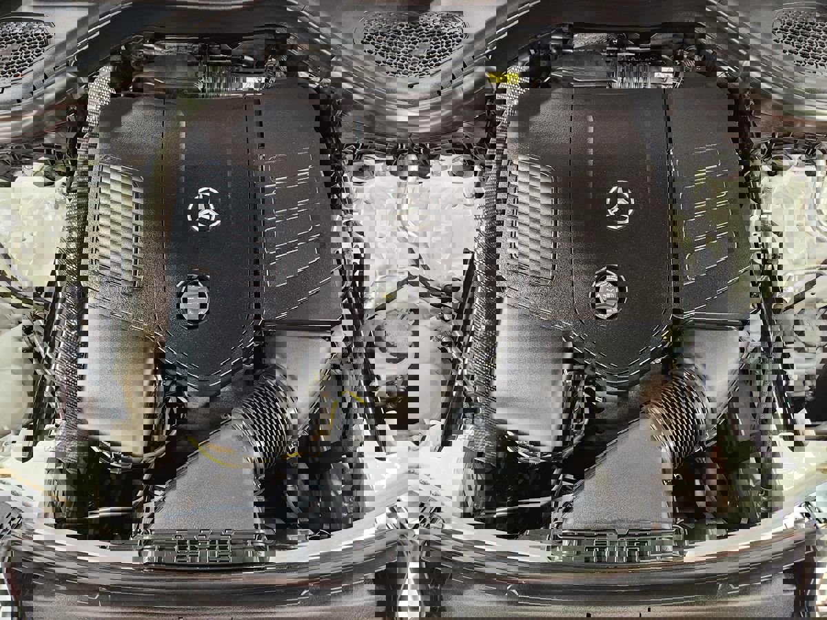 Used 2025 Mercedes-Benz GLC 300 4MATIC image 50