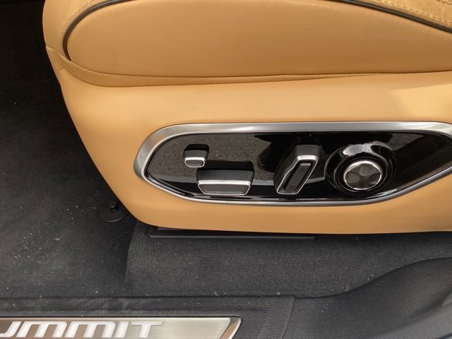 New 2025 Jeep Grand Cherokee Summit image 17