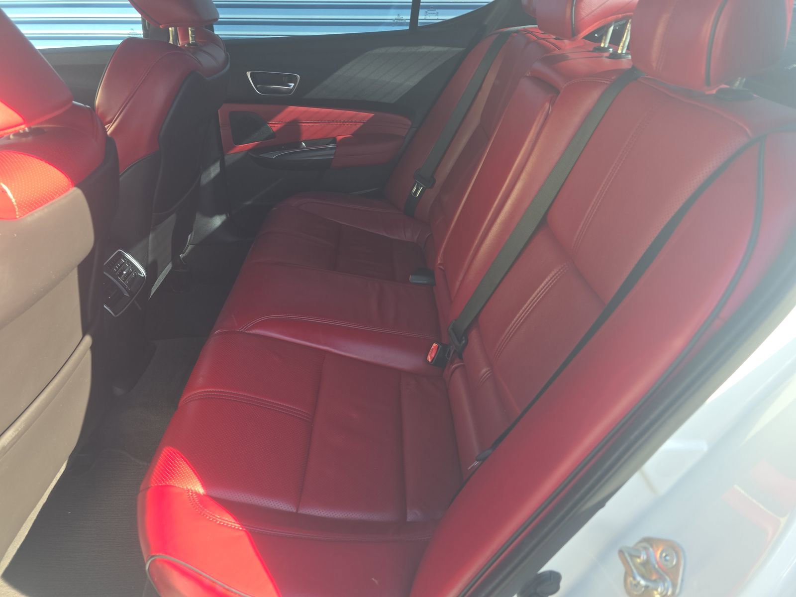 Used 2018 Acura TLX V6 w/ Technology & A-SPEC Pkg image 12