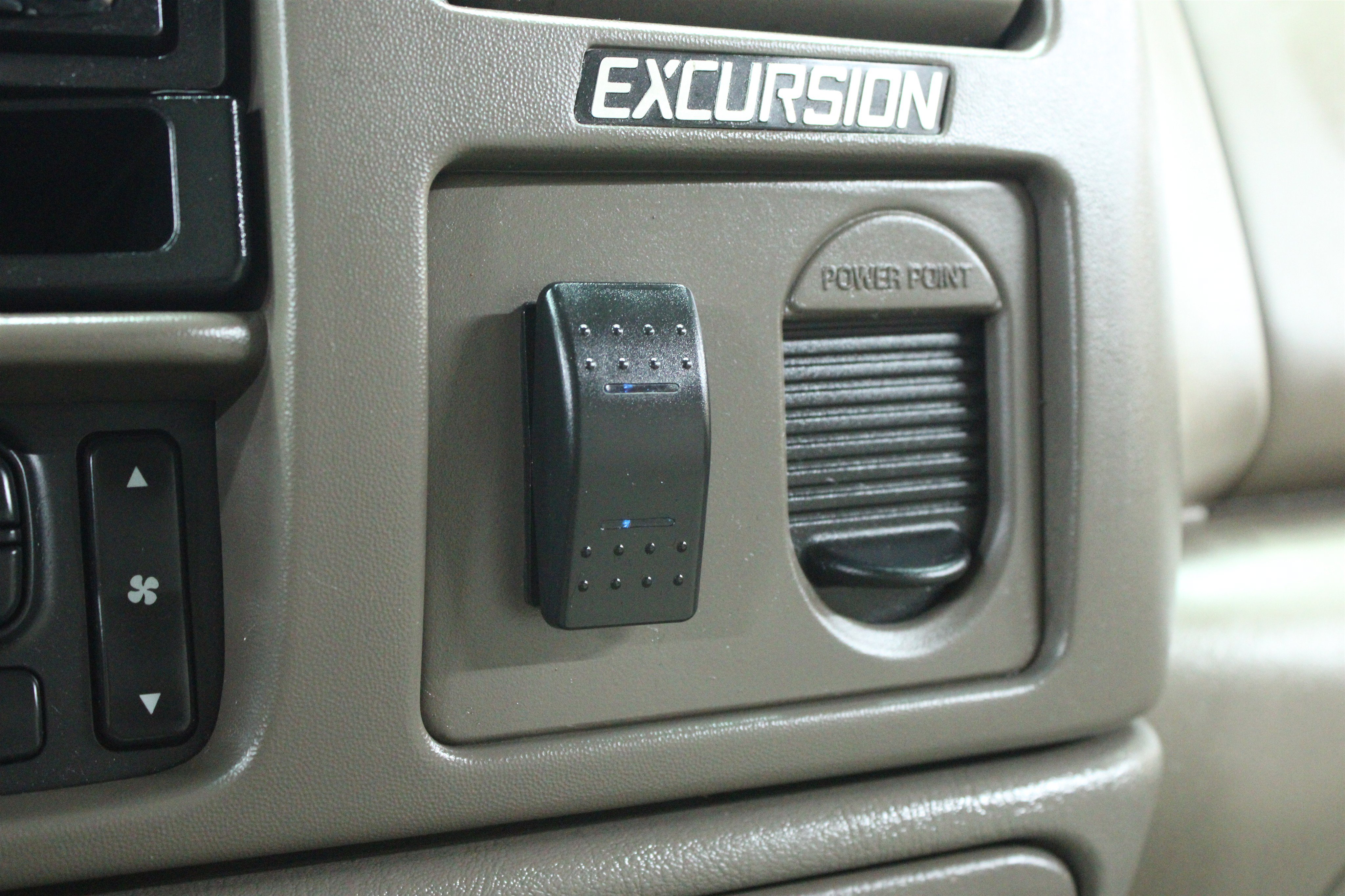 Used 2002 Ford Excursion Limited AWD/4WD image 18