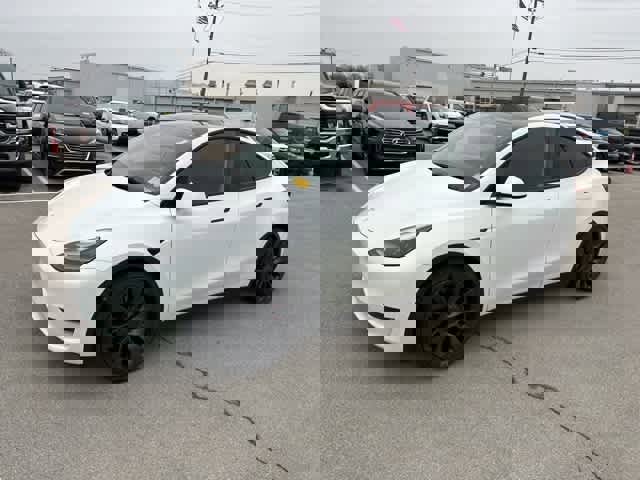 Used 2021 Tesla Model Y Performance image 12