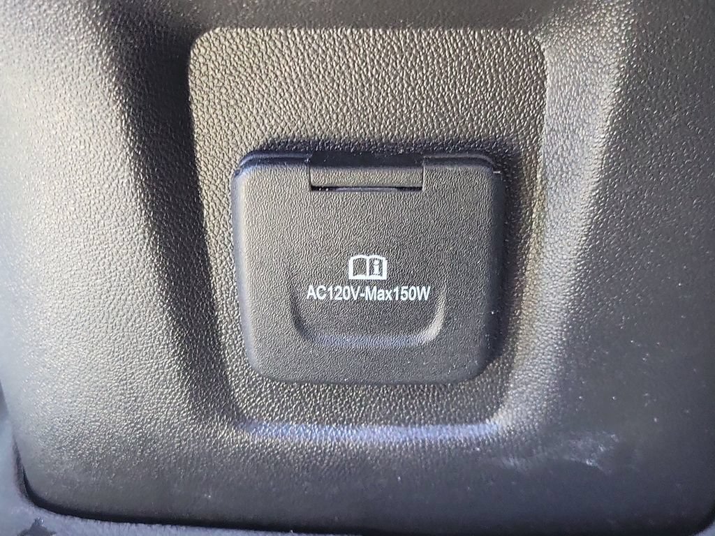 Used 2024 Chevrolet Equinox LT AWD/4WD image 16