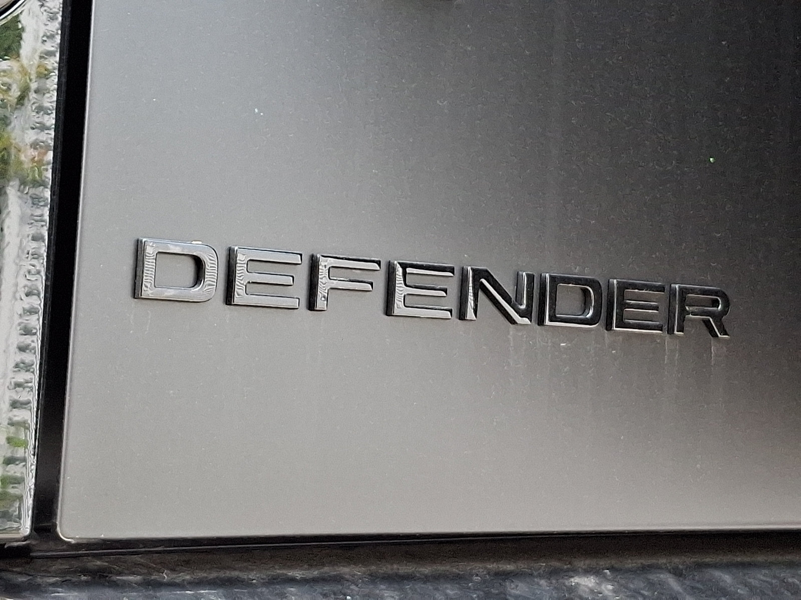 New 2026 Land Rover Defender 110 X-Dynamic SE AWD/4WD image 19