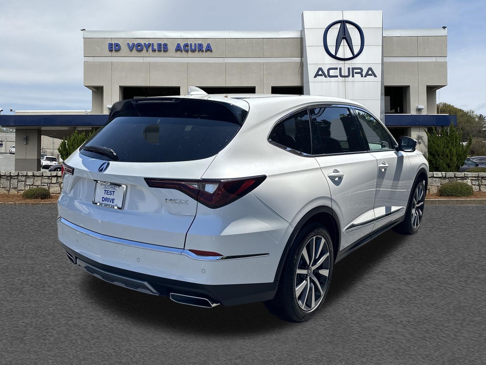 Certified 2026 Acura MDX w/ Technology Package FWD image 5