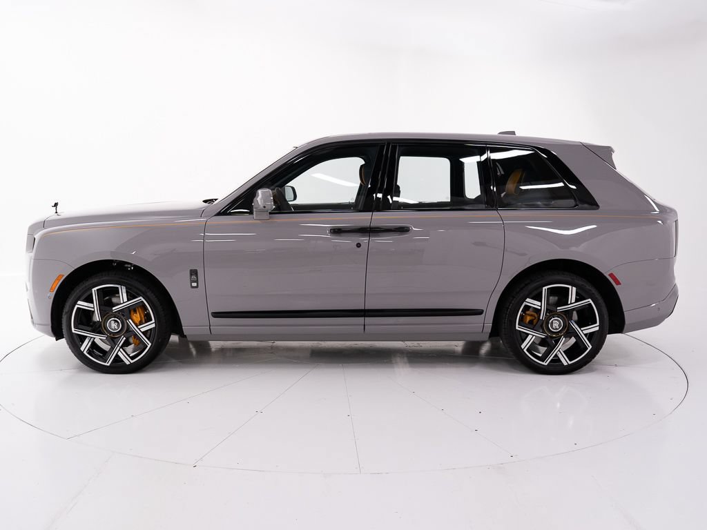New 2027 Rolls-Royce Cullinan Black Badge AWD/4WD image 2