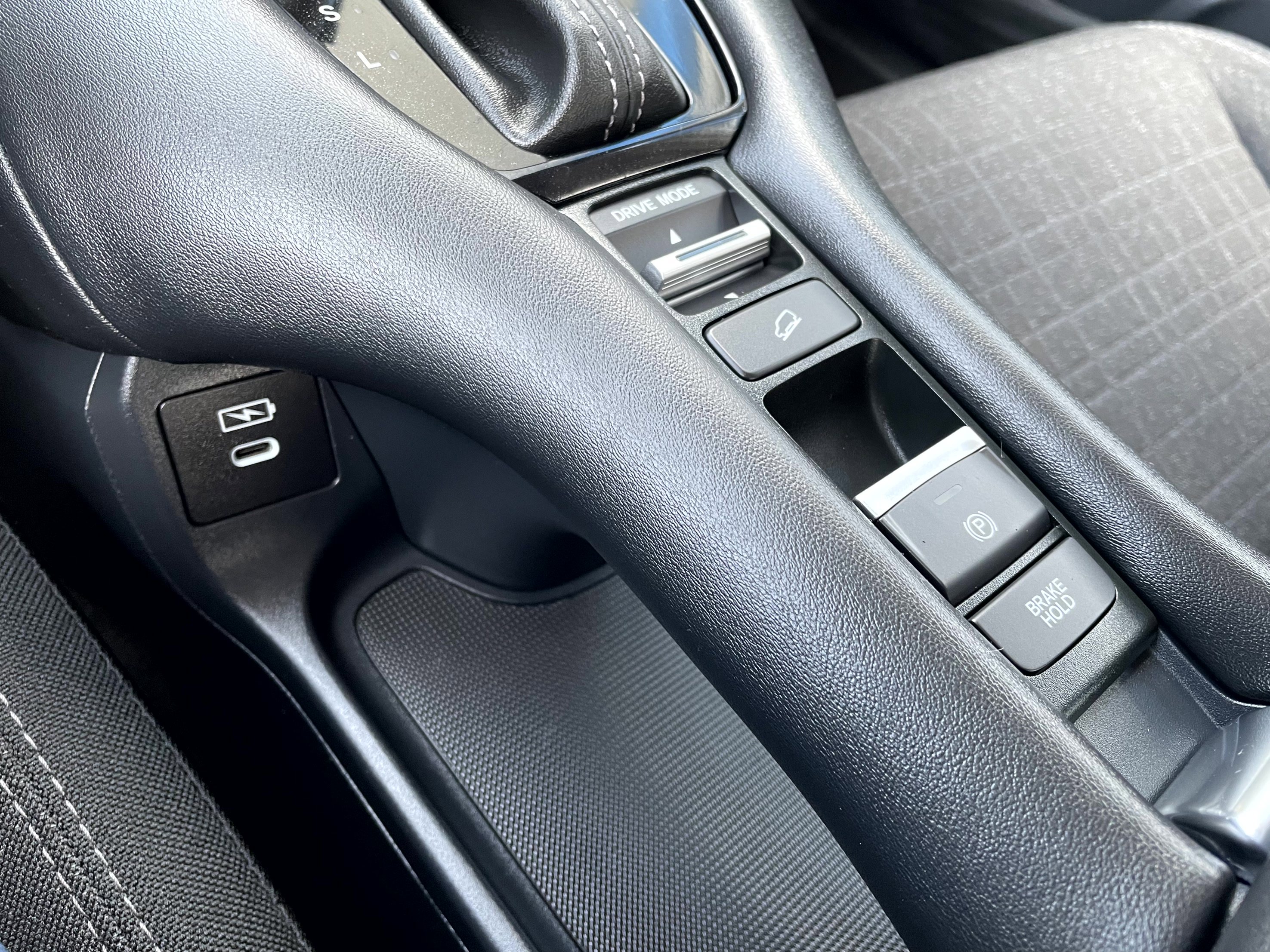 Certified 2025 Honda HR-V LX image 20