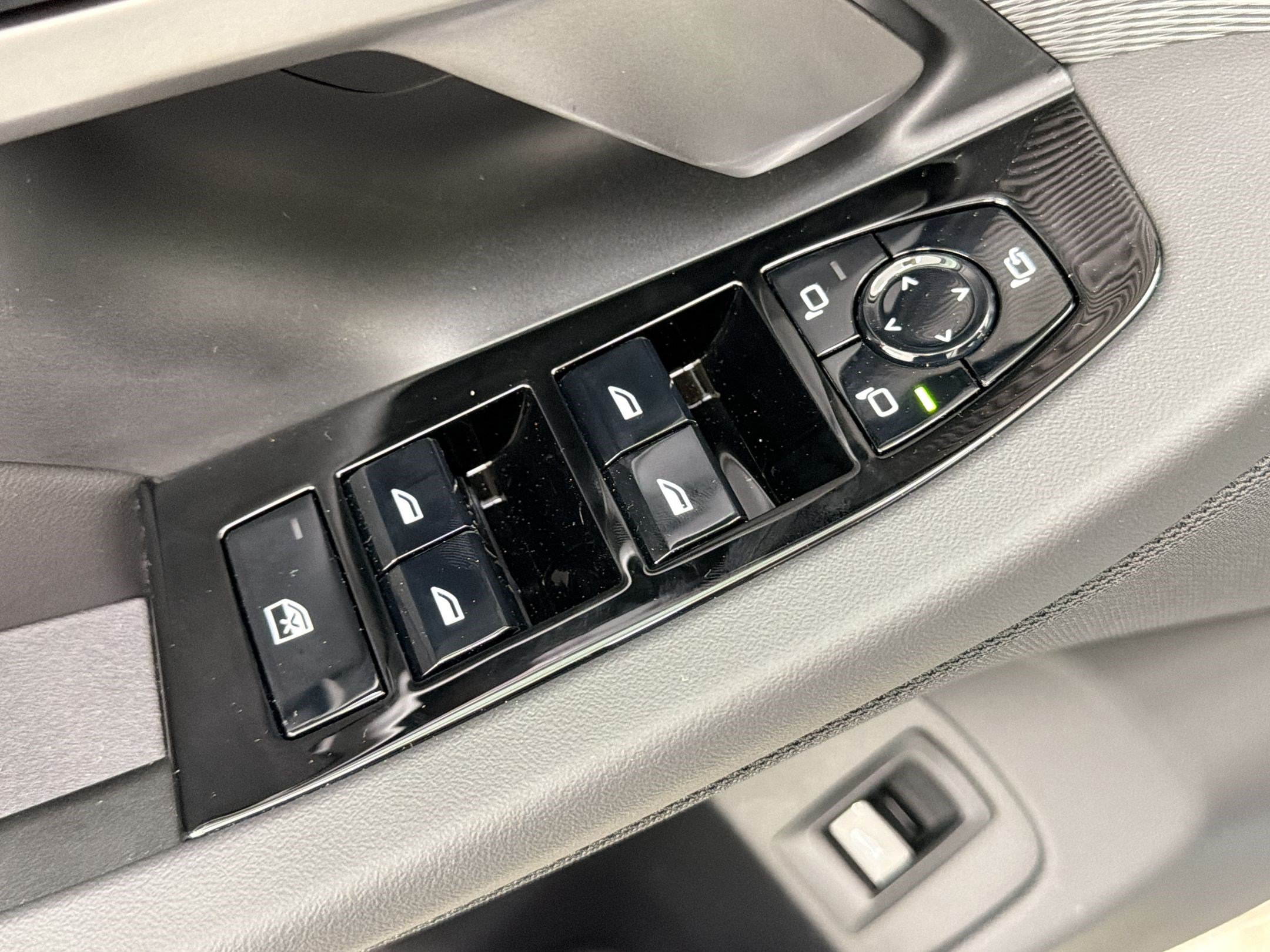 New 2027 BMW 530i w/ M Sport Package RWD image 20
