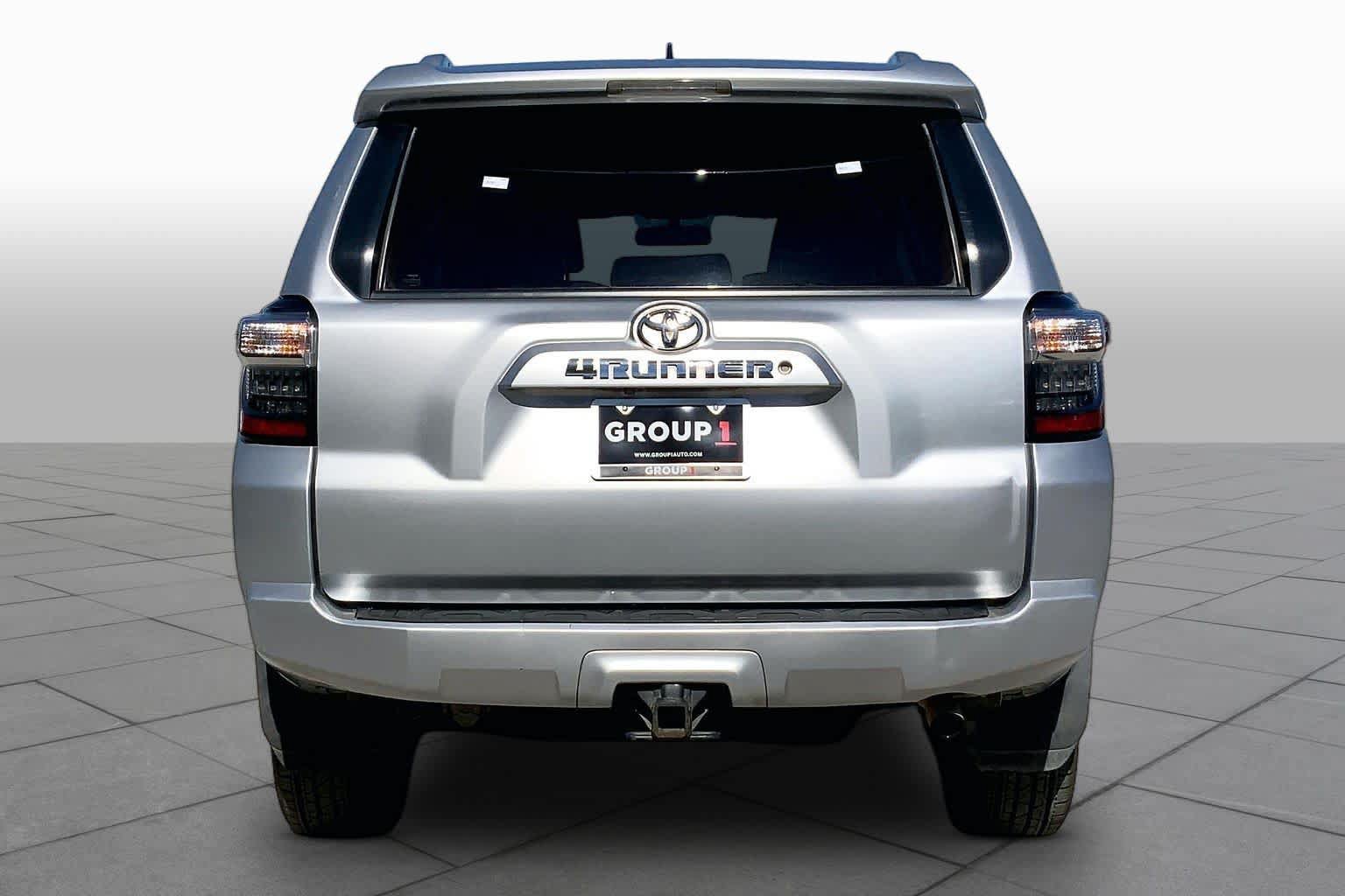 Used 2016 Toyota 4Runner SR5 RWD image 5