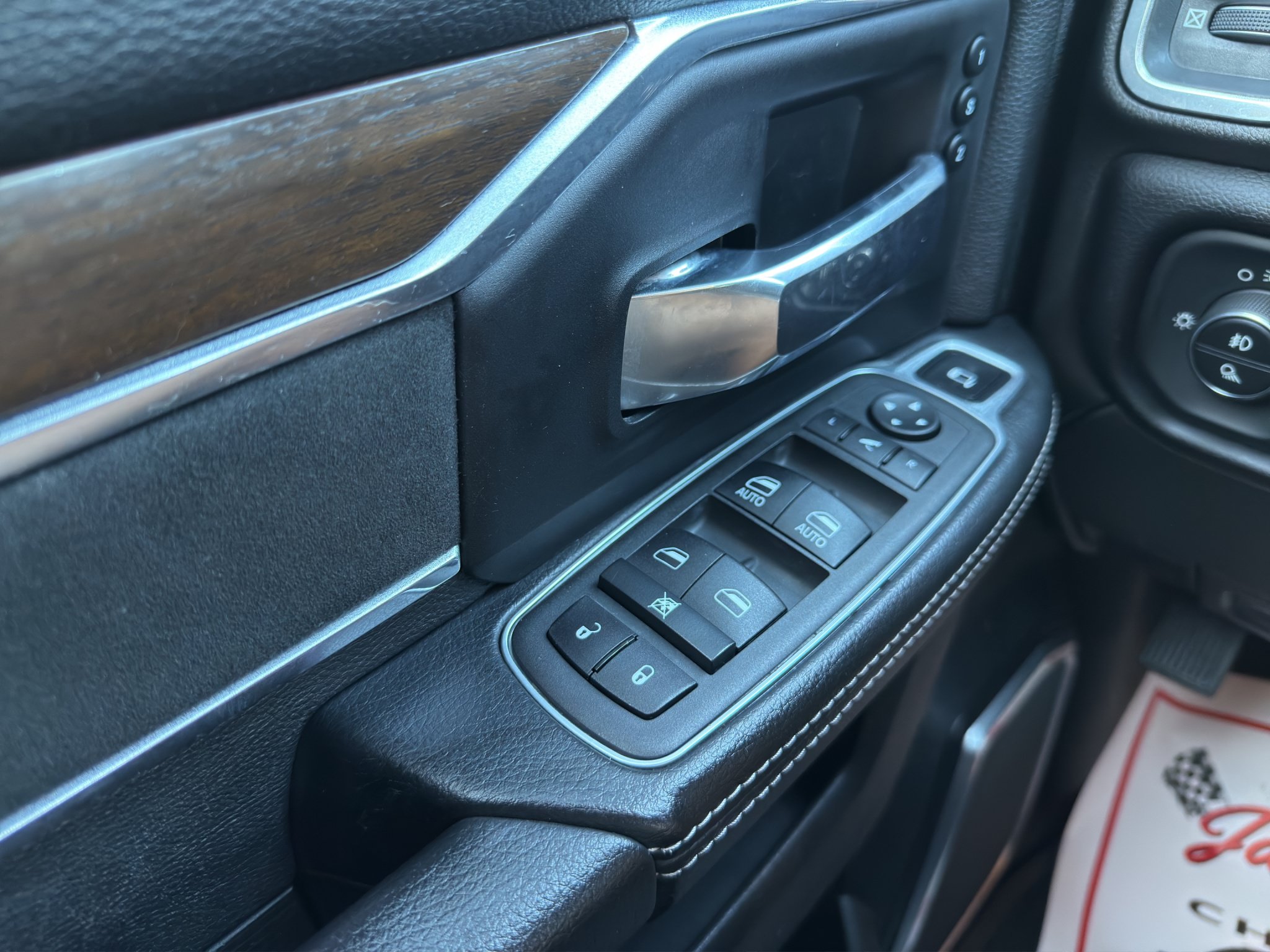 Used 2022 RAM 3500 Laramie AWD/4WD image 21