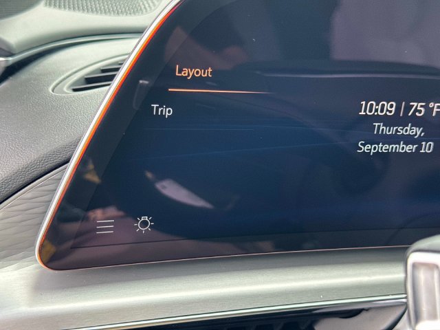 New 2027 Cadillac Lyriq Luxury w/ LPO, Floor Liner Package AWD/4WD image 29