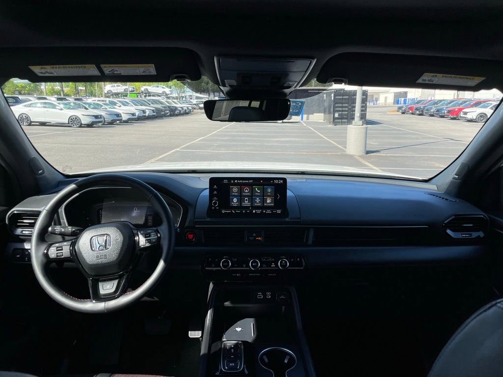 Certified 2025 Honda Pilot Black Edition image 10