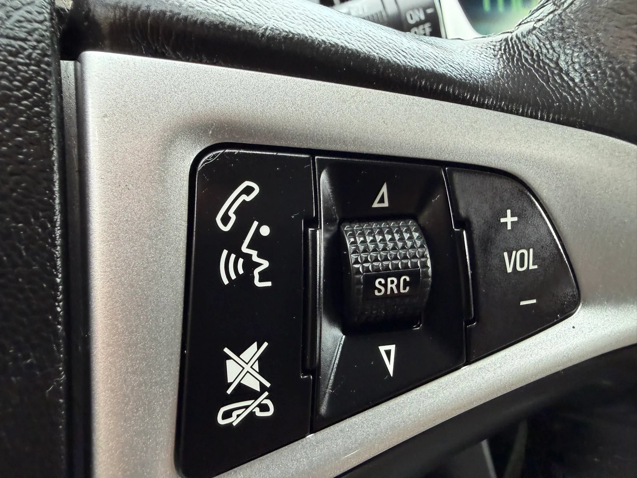 Used 2015 Chevrolet Equinox LT w/ Driver Convenience Package FWD image 17