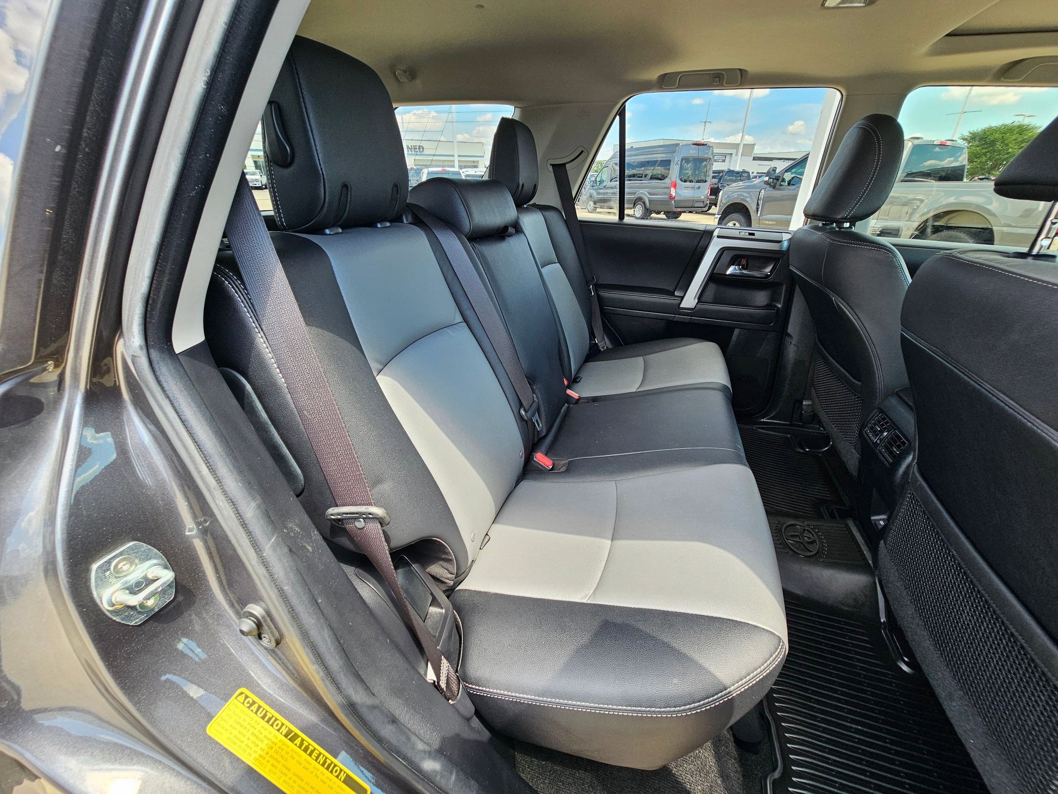 Used 2023 Toyota 4Runner SR5 Premium w/ Moonroof Package RWD image 30
