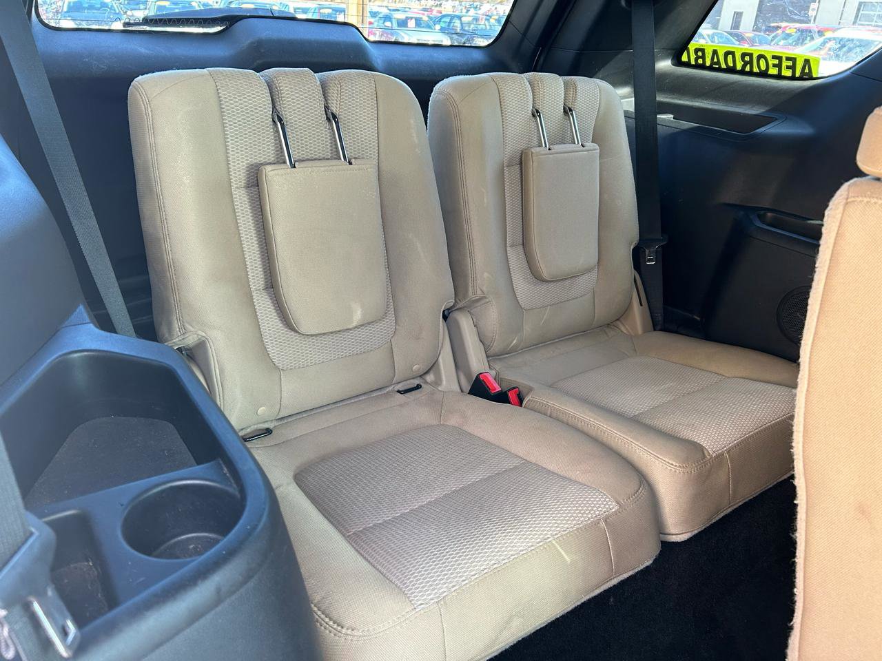 Used 2016 Ford Explorer XLT image 13